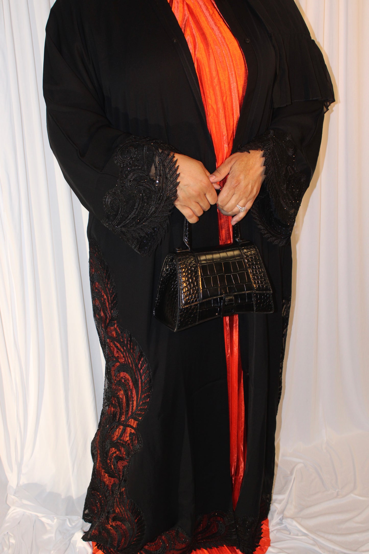 Laila Open Abaya
