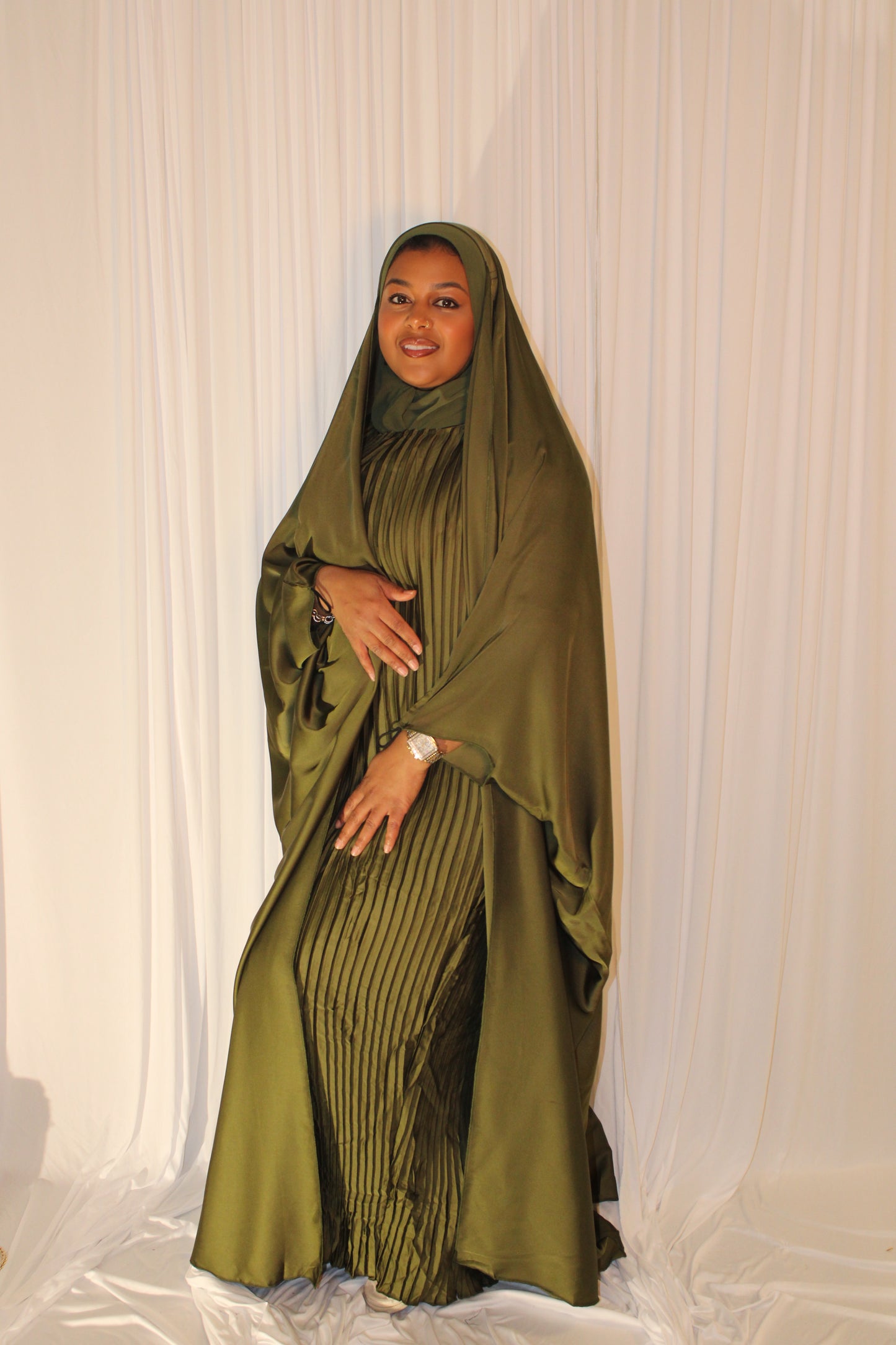 Aisha Overhead