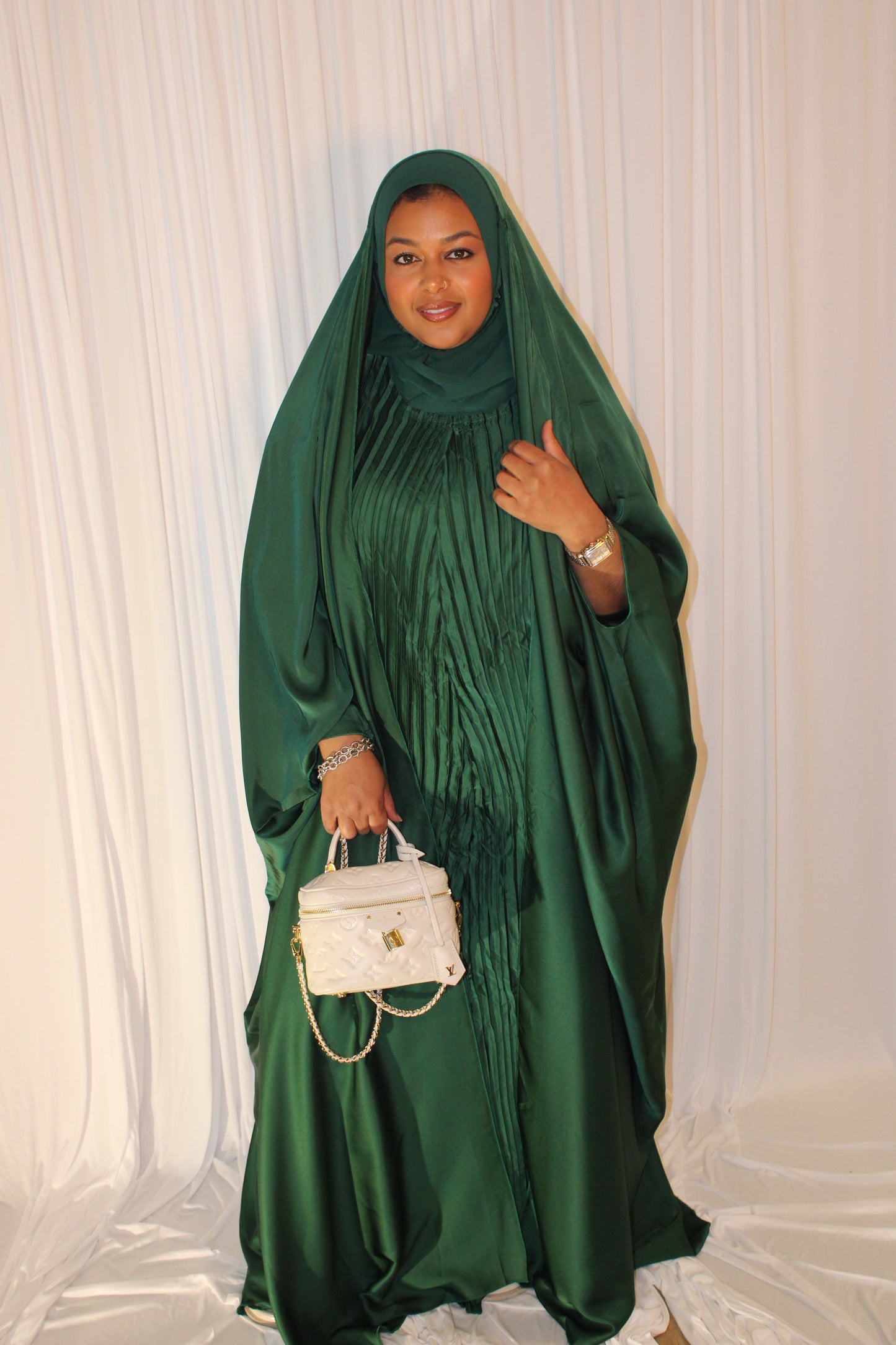 Aisha Overhead
