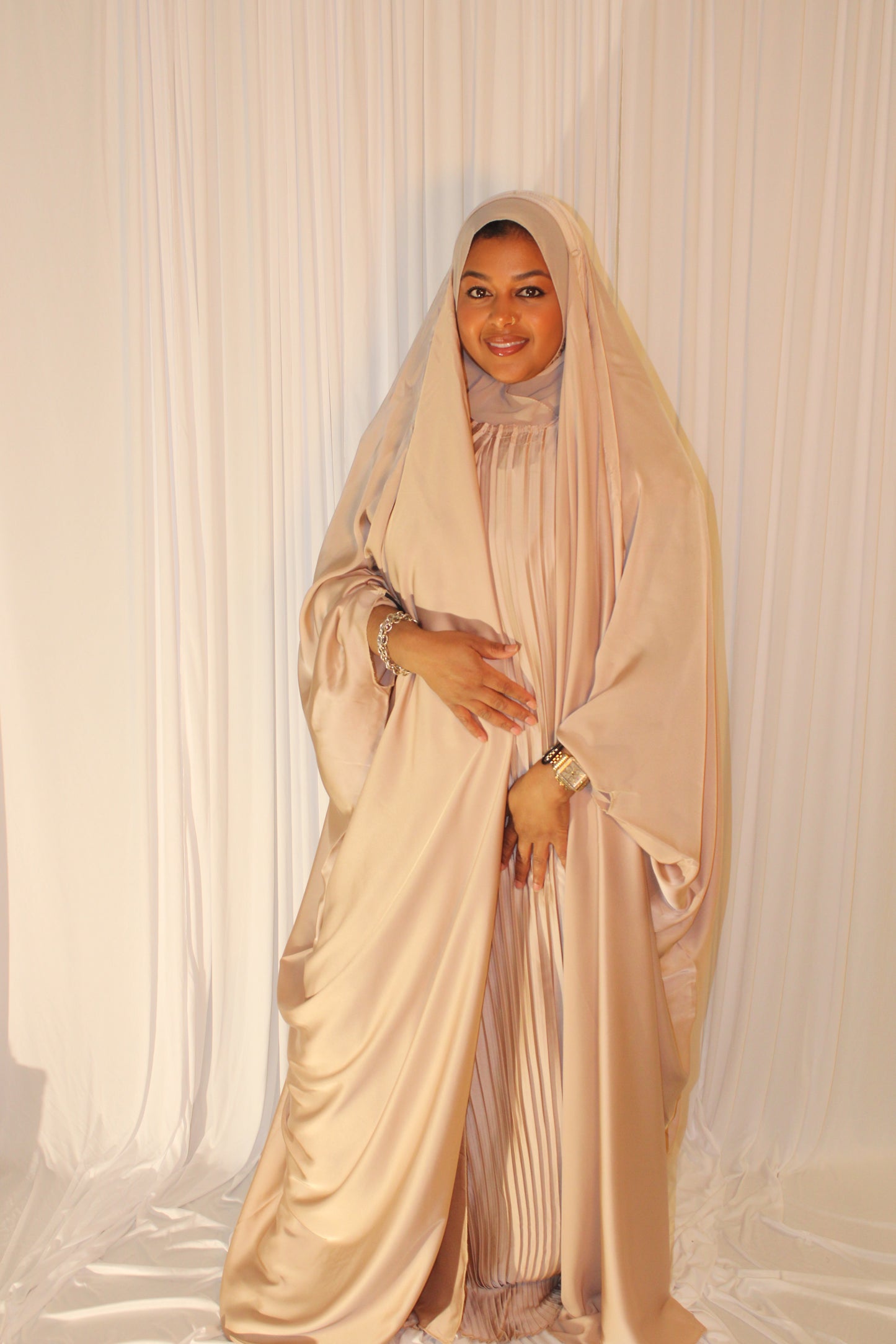 Aisha Overhead