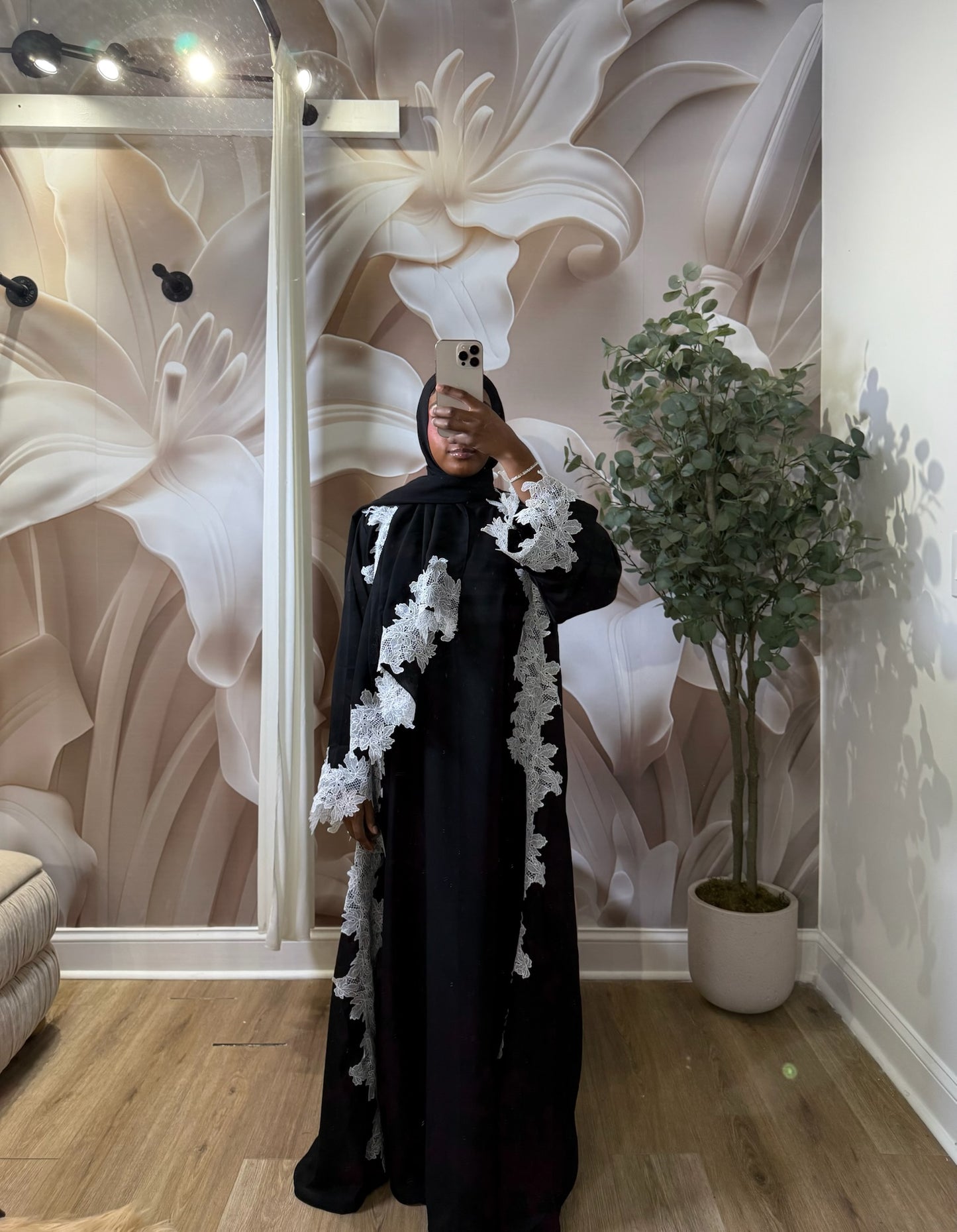 Mahasin Lace Abaya