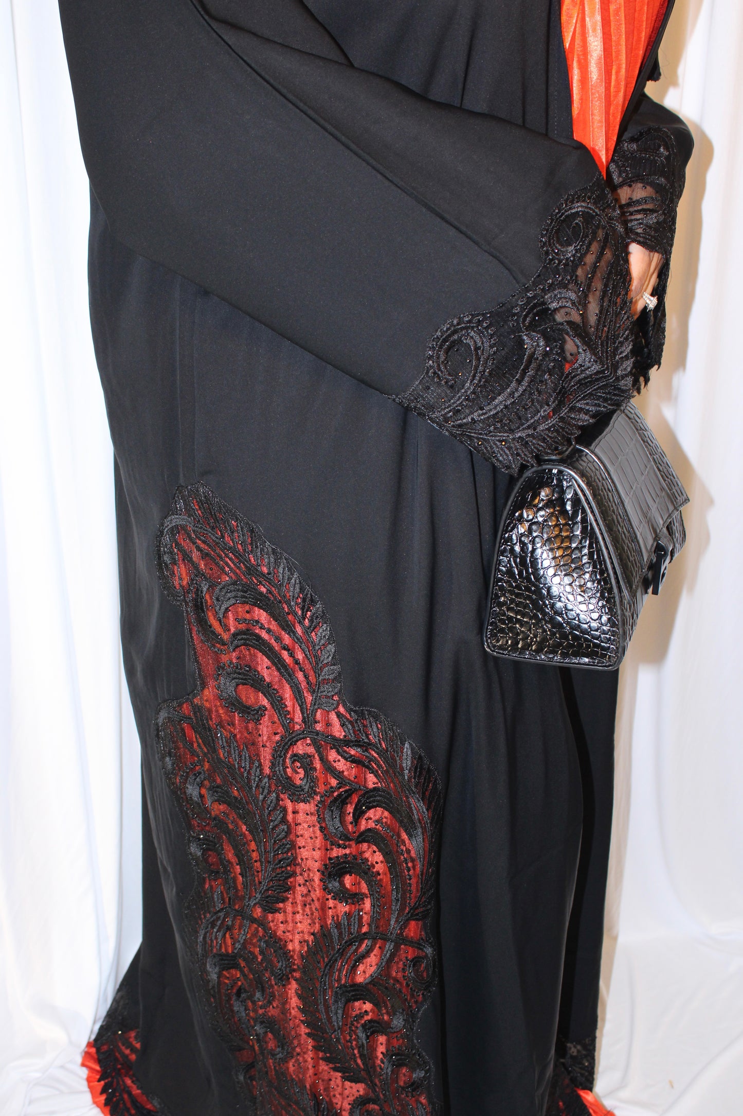 Laila Open Abaya